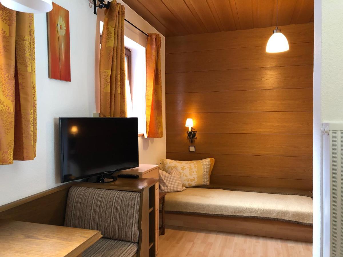 Gaestehaus Am Kurparkweg Hotel Reit im Winkl Bagian luar foto