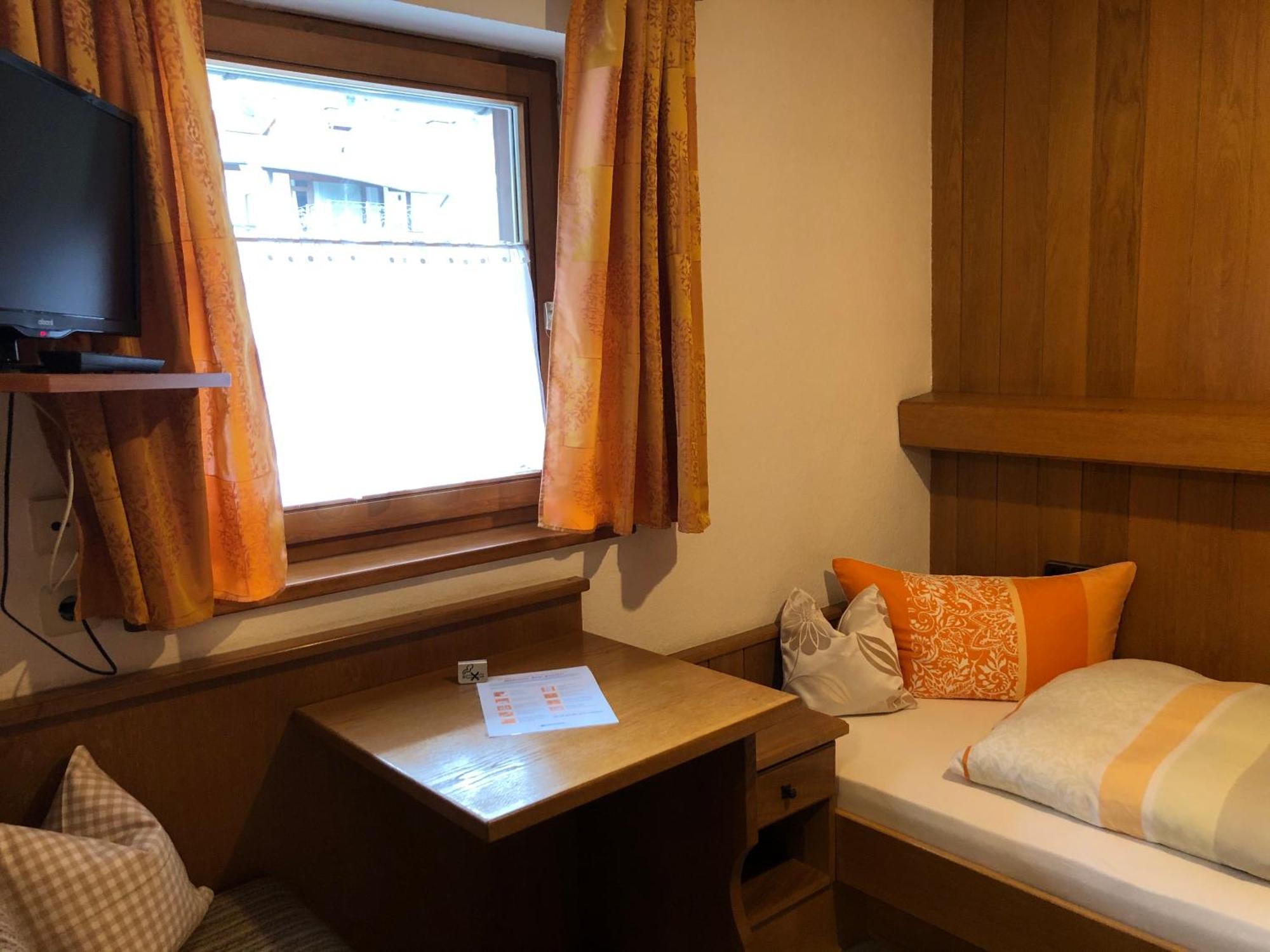 Gaestehaus Am Kurparkweg Hotel Reit im Winkl Ruang foto